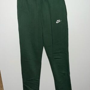 Nike Men’s Green Joggers